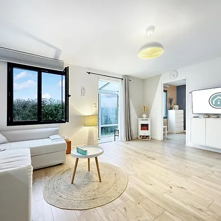 La Pommedepin Ravissante Maisonnette Avec Jardin Casa vacanze