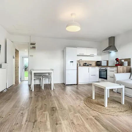 La Pommedepin Ravissante Maisonnette Avec Jardin